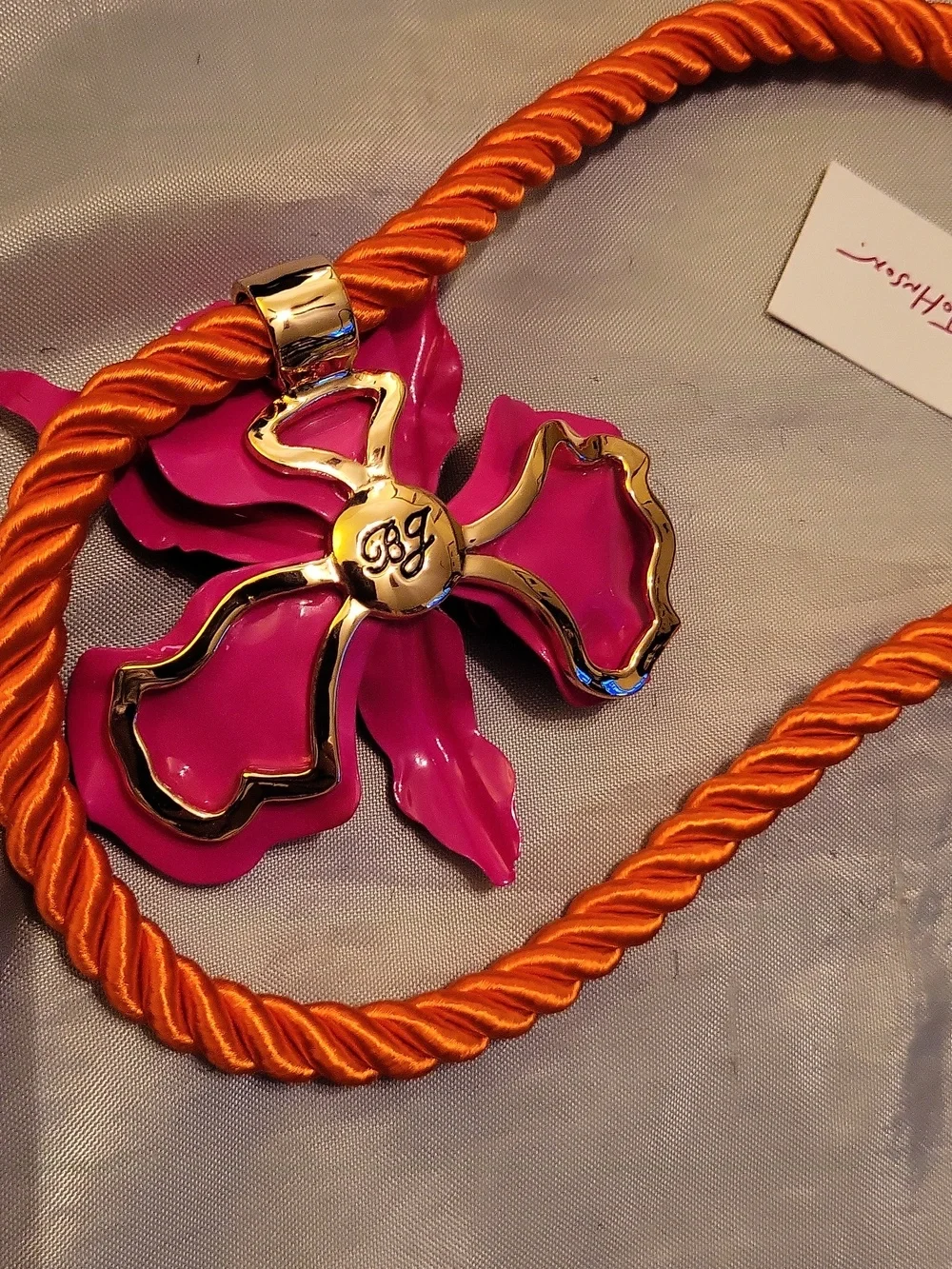 Betsey Johnson Pink Flower Statement Necklace with Orange Rope Bnwt HL - Picture 5 of 7